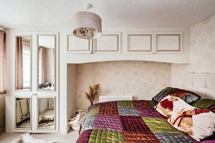1 Bedroom End Of Terrace House For Sale In Bronwydd, Birchgrove, Swansea, SA7