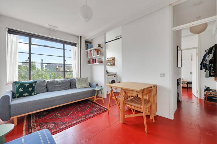 1 Bedroom Flat To Rent In Highstone Mansions, Camden Road, NW1