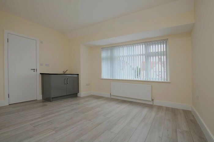 Studio To Rent In Church Stretton Road, Hounslow, TW3