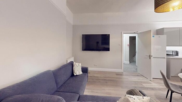 8 Bedroom Semi-Detached House To Rent In Queens Road, Bristol, BS8