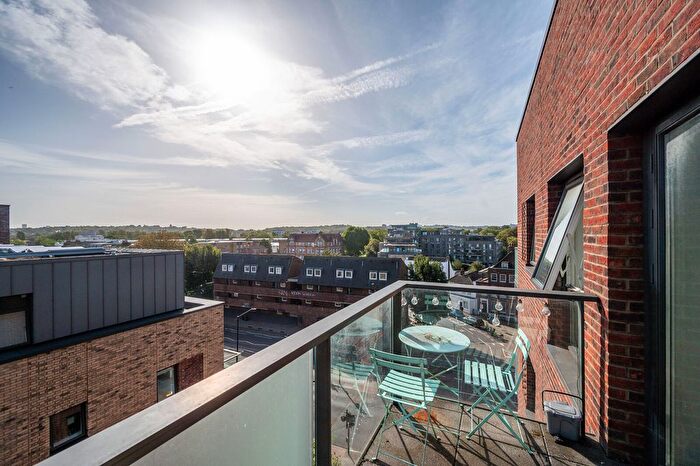 1 Bedroom Flat For Sale In Cobden Walk, Peckham, London, SE15