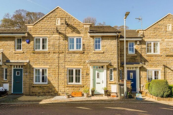 3 Bedroom Terraced House For Sale In Broadacres, Brighouse, HD6