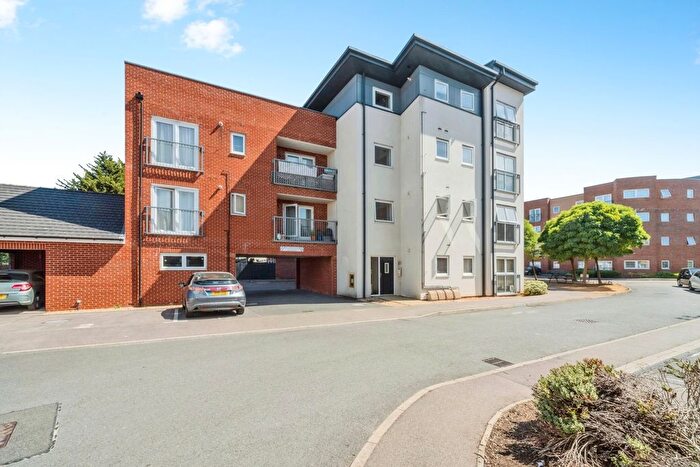 2 Bedroom Flat For Sale In Knights Crescent, Milton Keynes, Buckinghamshire, MK2