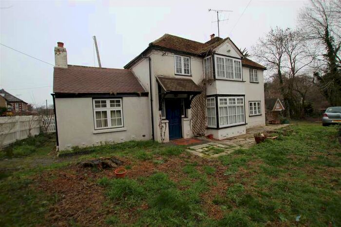4 Bedroom Cottage To Rent In Totteridge Lane, High Wycombe, HP13