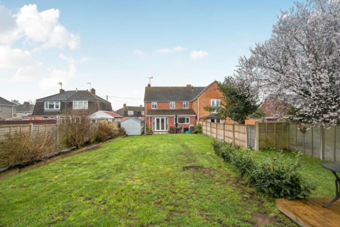 4 Bedroom Semi Detached House For Sale In Quarry Road, Alveston, Bristol, Avon, BS35