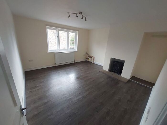 3 Bedroom Flat To Rent In Pickering Road, Pickering, YO18