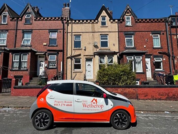 3 Bedroom Terraced House To Rent In Fairford Terrace, Leeds, LS11