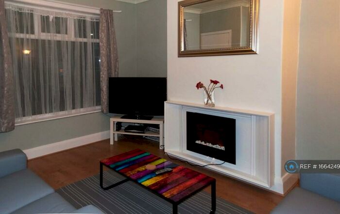 2 Bedroom End Of Terrace House To Rent In Stannington View Road, Sheffield, S10