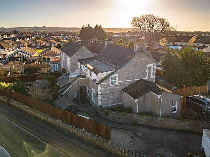 2 Bedroom Flat For Sale In Locking Road, Weston-Super-Mare, BS22