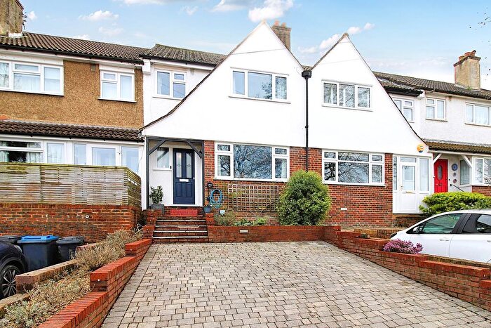 3 Bedroom Terraced House For Sale In Westleigh Avenue, Coulsdon, CR5