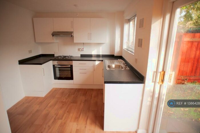 3 Bedroom Terraced House To Rent In Willonholt, Peterborough, PE3
