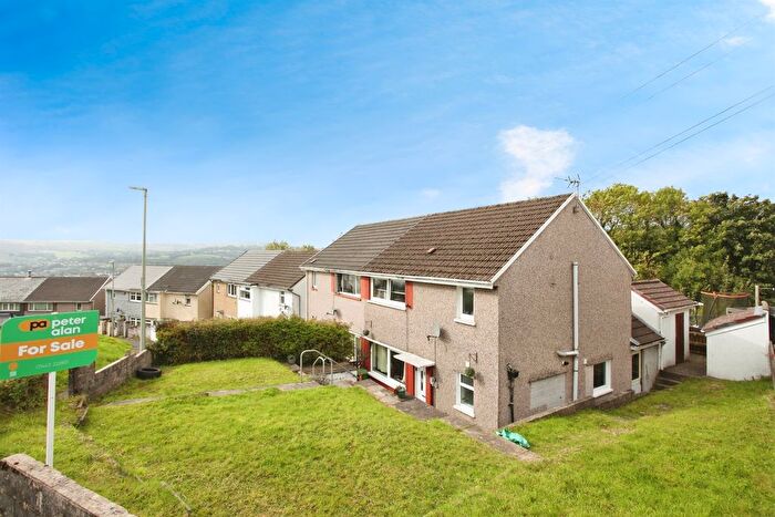 3 Bedroom Semi-Detached House For Sale In Winslade Avenue, Tonyrefail, Porth, CF39
