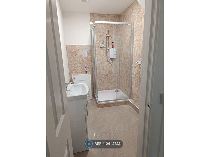 2 Bedroom Flat To Rent In Compton Road, Leicester, LE3