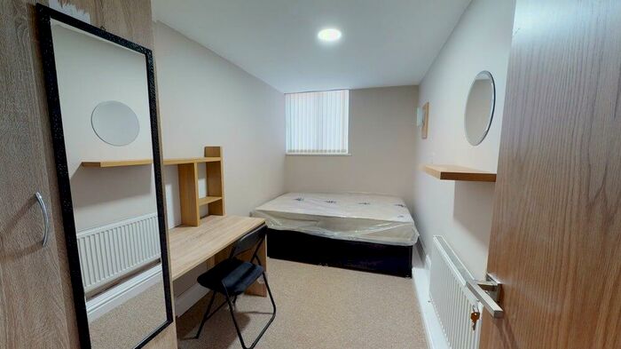 6 Bedroom House To Rent In Rookery Road, Selly Oak, B29