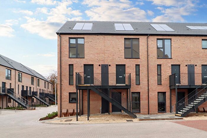 2 Bedroom End Of Terrace House To Rent In Kilpatrick Grove, Edinburgh, EH6