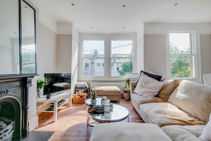 3 Bedroom Maisonette To Rent In Second Avenue, SW14