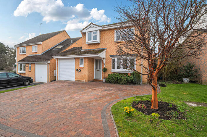 4 Bedroom Detached House For Sale In Swallow Way, Wokingham, Berkshire, RG41