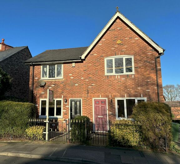 2 Bedroom Semi-Detached House To Rent In Ford Lane, Manchester, M22