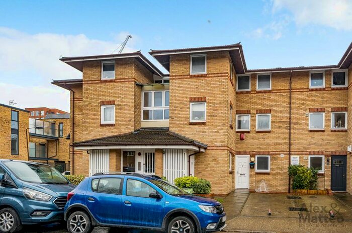 1 Bedroom Flat To Rent In Varcoe Road, South Bermondsey, SE16