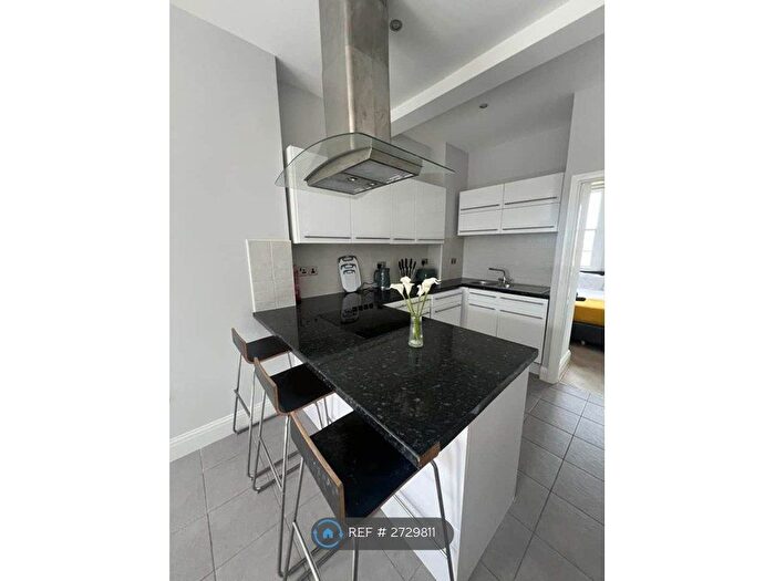 2 Bedroom Flat To Rent In Heath Street, London, NW3