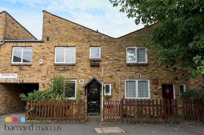 4 Bedroom Flat To Rent In Hickmore Walk, London, SW4
