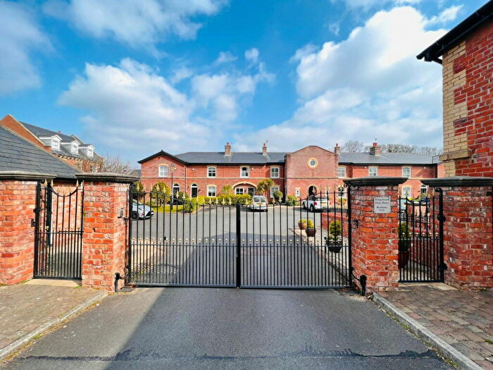 2 Bedroom Town House To Rent In Kingswood Park, Birkdale, Southport, PR8