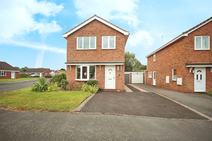 3 Bedroom Detached House For Sale In Illshaw Close, Redditch, B98