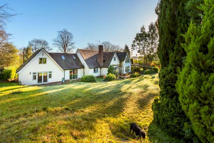 5 Bedroom Property For Sale In Belbroughton Road, Hackmans Gate, DY9