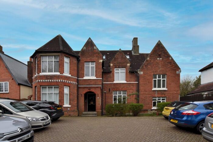 2 Bedroom House To Rent In Southend Crescent London, SE9