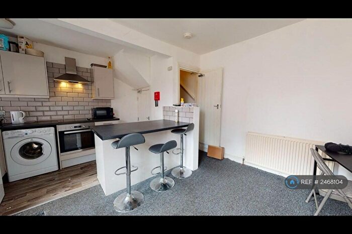 3 Bedroom Terraced House To Rent In Beamsley Place, Leeds, LS6
