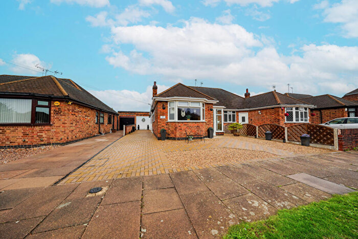 2 Bedroom Semi-Detached Bungalow For Sale In Verdale Avenue, Thurmaston, Leicestershire, LE4