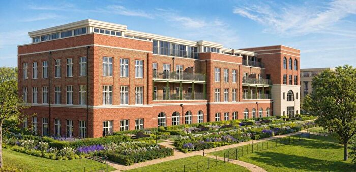 3 Bedroom Apartment For Sale In Larch Court, Sunningdale, SL5