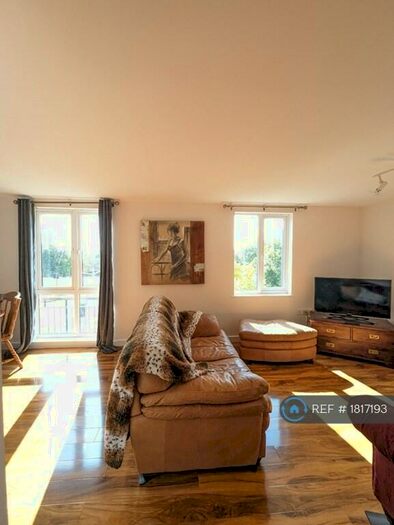 2 Bedroom Flat To Rent In Vellacot Close, Cardiff, CF10