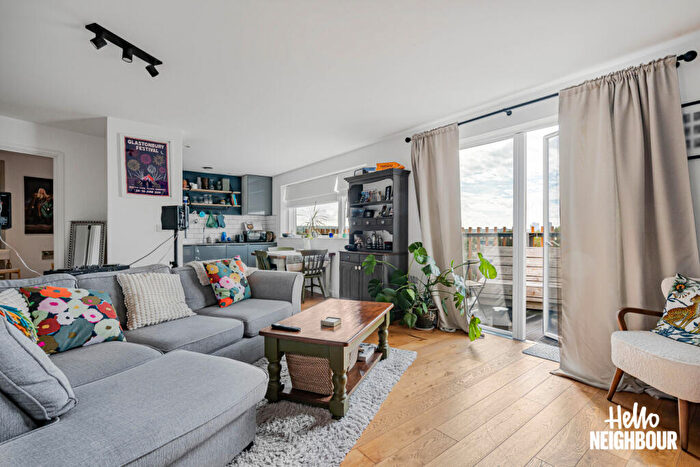 2 Bedroom Apartment To Rent In Cargreen Road, Norwood Junction, SE25