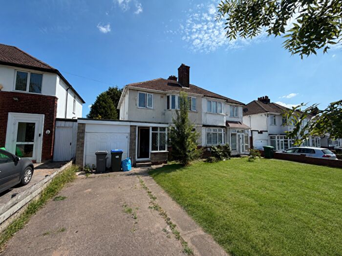 3 Bedroom Semi-Detached House To Rent In Birmingham Road, Great Barr, Birmingham, West Midlands, B43