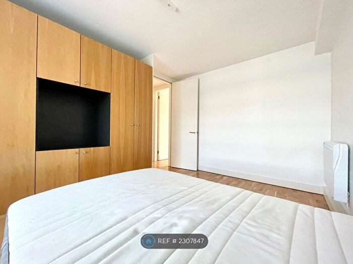 1 Bedroom Flat To Rent In Old Kent Road, London, SE1