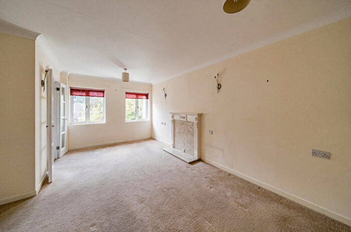 1 Bedroom Apartment For Sale In London Road, Headington, OX3