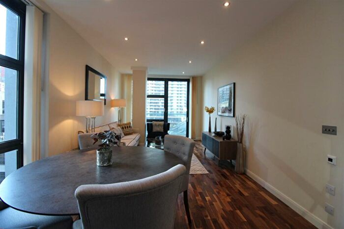 2 Bedroom Flat To Rent In Discovery Dock West, E14