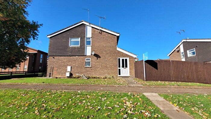 2 Bedroom Apartment To Rent In Bankside, Banbury, Oxon, OX16