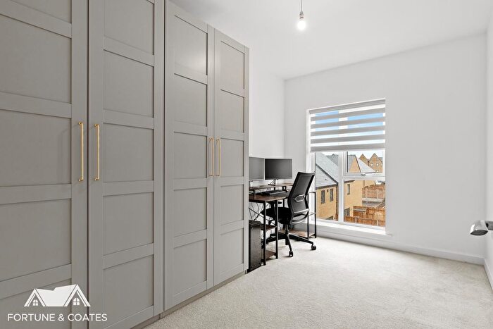 2 Bedroom Flat For Sale In Dealings Road, Newhall, Harlow, CM17