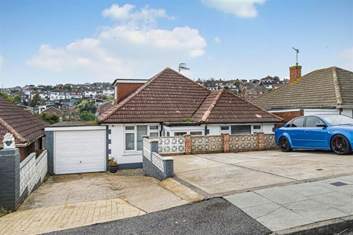 3 Bedroom Chalet For Sale In Falmer Avenue, Saltdean, BN2