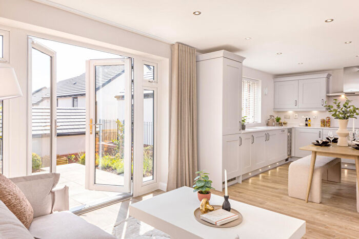 4 Bedroom Detached House For Sale In Northampton Road, Wellingborough, Northamptonshire, NN8