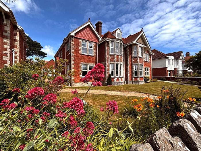 3 Bedroom Flat For Sale In Victoria Avenue, Swanage, BH19