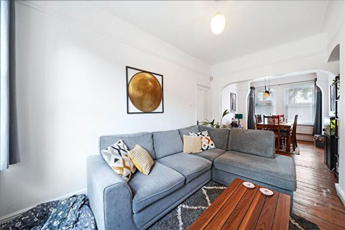 3 Bedroom Terraced House To Rent In Hewitt Avenue, Wood Green, N22