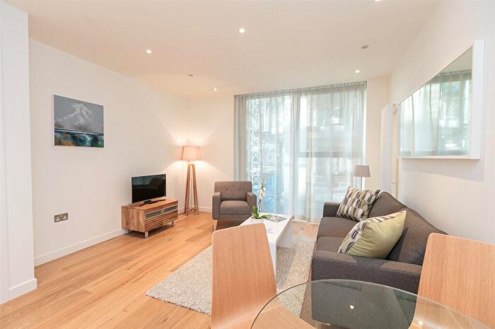 1 Bedroom Flat To Rent In Simpson Loan, Edinburgh, EH3