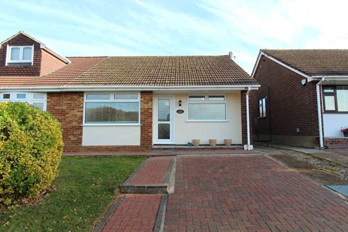 2 Bedroom Bungalow For Sale In Oakland Gardens, Hutton, CM13