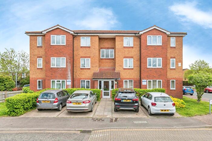 2 Bedroom Flat For Sale In Lewis Way, Dagenham, RM10