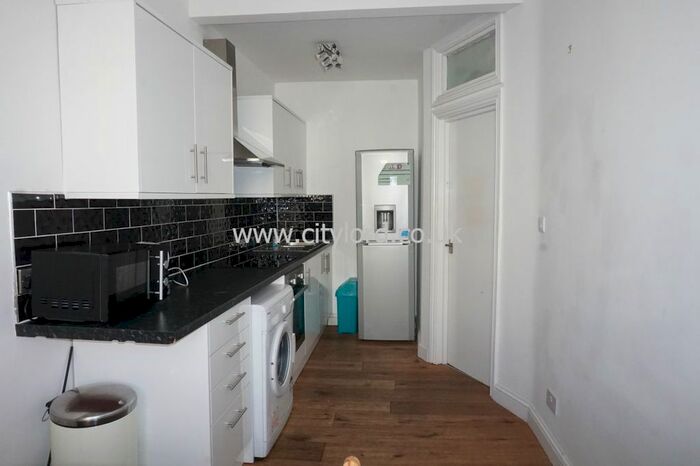 4 Bedroom Flat To Rent In Hornsey Road, London, N7