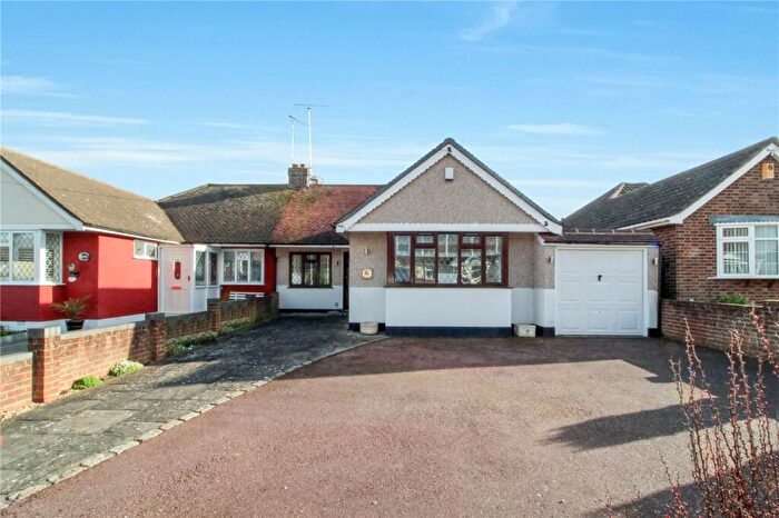 2 Bedroom Bungalow For Sale In Thorndon Park Drive, Leigh-on-Sea, Essex, SS9