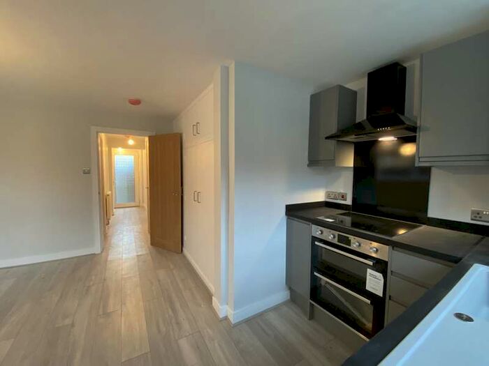 2 Bedroom Flat To Rent In Honey Lane, Cholsey, Wallingford, OX10